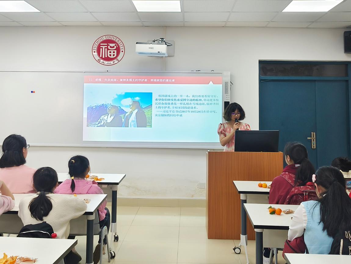 民族学生代表开丽比努尔·吾买尔讲述习近平总书记讲过的民族团结进步故事